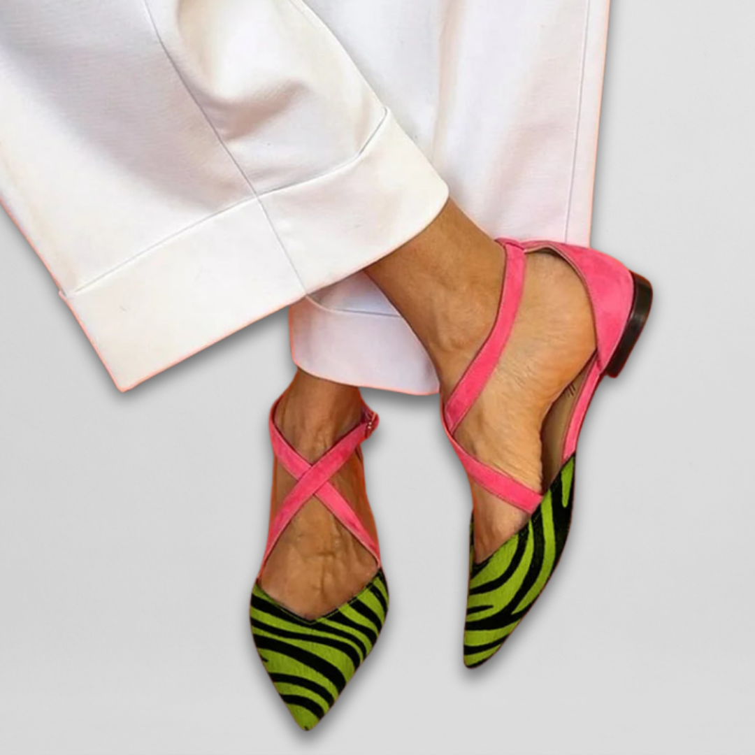 ADELINE™ – Pointed-Toe Crossover Flat