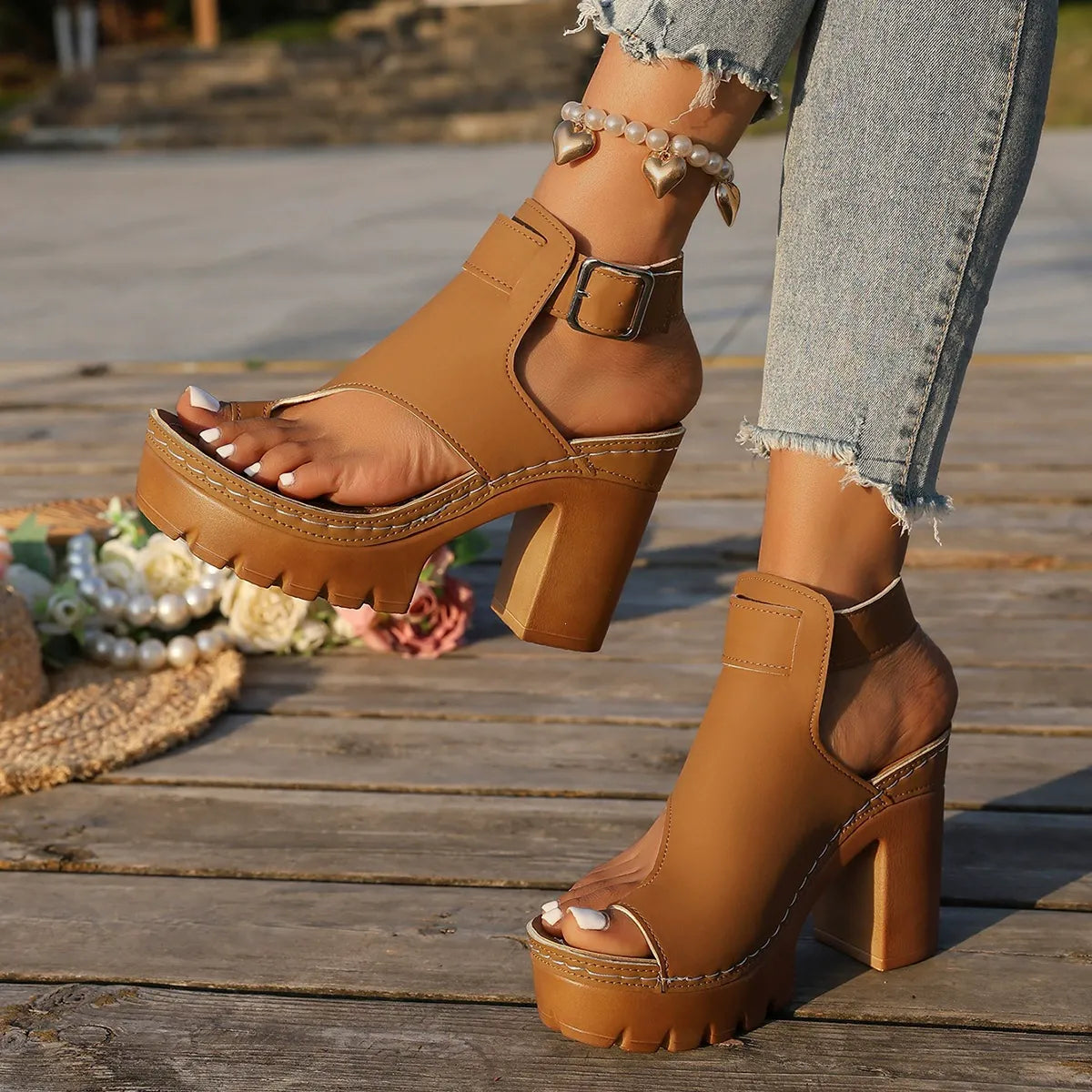 Harper™ Chunky Heel Buckle Sandal – Effortless Elegance, All-Day Confidence
